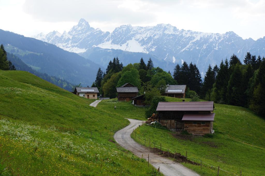 Maisaess Lifinarblick Villa Schruns Camera foto