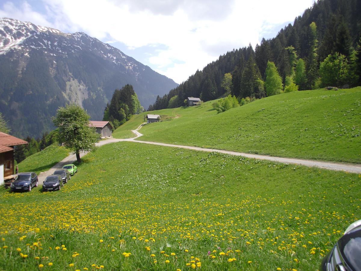 Maisaess Lifinarblick Villa Schruns Esterno foto